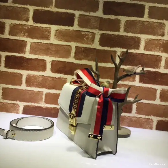 First bag ru Gucci Sylvie 0515